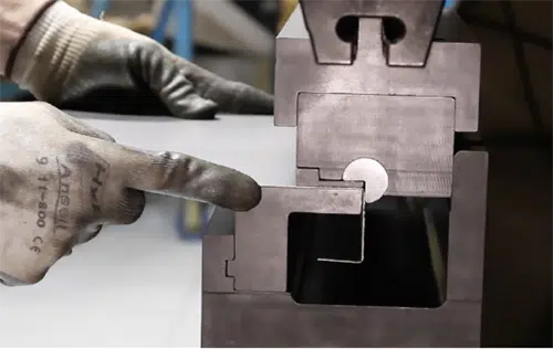 4 Tips You Should Know About Custom Press Brake Tooling 4 Вращающийся инструмент