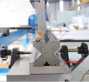 3 Press Brake Tooling Tips You Need to Learn Now 12 đấm và chết